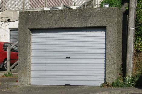 Photo of property in 49 Farnham Street, Mornington, Wellington, 6021