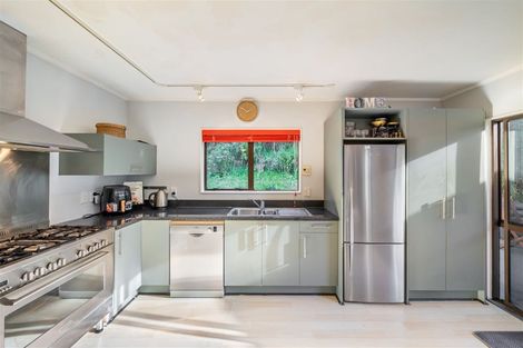 Photo of property in 32 Elmslie Road, Pinehaven, Upper Hutt, 5019