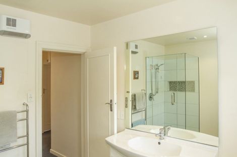 Photo of property in 5a Roa Road, Fendalton, Christchurch, 8041