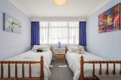 Photo of property in 121 Larnach Road, Vauxhall, Dunedin, 9013