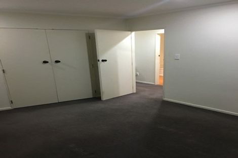 Photo of property in 17 Fernhaven Grove, Newlands, Wellington, 6037