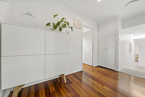 Photo of property in 39 Toru Street, Te Atatu Peninsula, Auckland, 0610