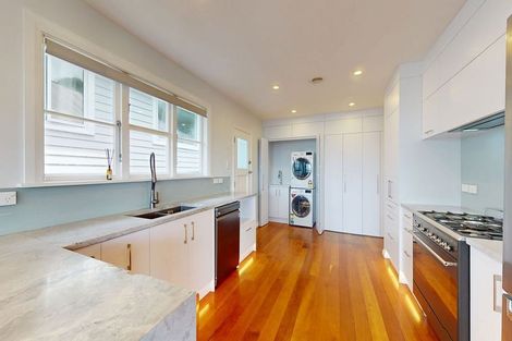 Photo of property in 87 Farnham Street, Mornington, Wellington, 6021