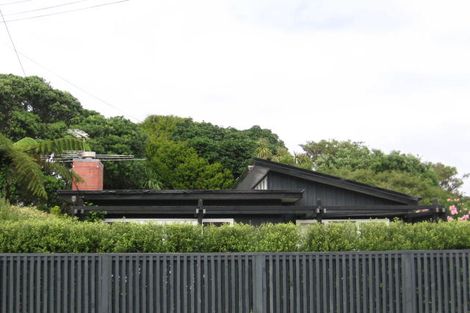 Photo of property in 11 Simla Crescent, Khandallah, Wellington, 6035