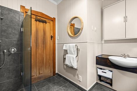 Photo of property in 43 Chaucer Road, Hospital Hill, Napier, 4110