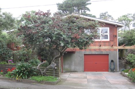 Photo of property in 7 Turville Crescent, Newlands, Wellington, 6037