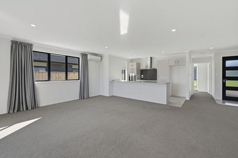Photo of property in 26 Richardson Road, Omokoroa, 3114