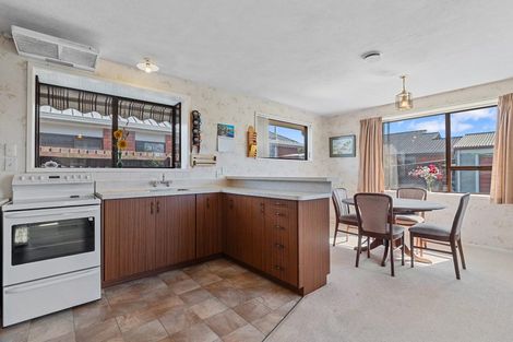 Photo of property in 9 Lowry Avenue, Redwood, Christchurch, 8051