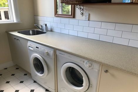 Photo of property in 8 Stirling Street, Berhampore, Wellington, 6023