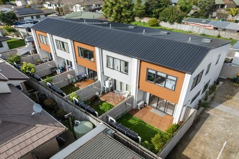Photo of property in 4/10 Alan Avenue, Henderson, Auckland, 0610