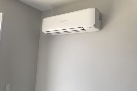 Photo of property in 27 Craigs Way, Hobsonville, Auckland, 0616