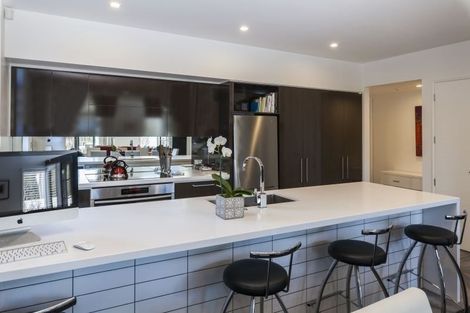 Photo of property in 2/2a Dorset Street, Christchurch Central, Christchurch, 8013