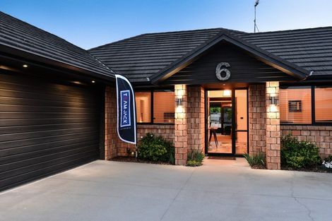 Photo of property in 6 Connor Court, Huntington, Hamilton, 3210