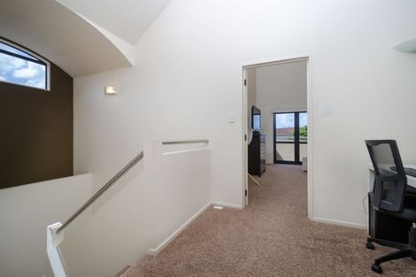 Photo of property in 23 Connemara Court, West Harbour, Auckland, 0618