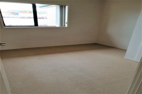 Photo of property in 28 Tussock Avenue, Mangere, Auckland, 2022