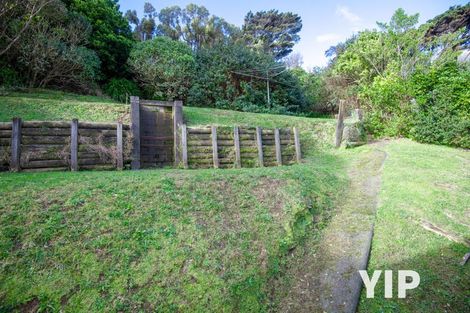 Photo of property in 93 Black Rock Road, Newlands, Wellington, 6037