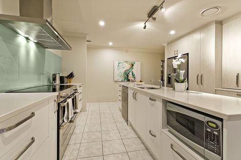 Photo of property in 36 Sapperton Drive, Henderson, Auckland, 0612