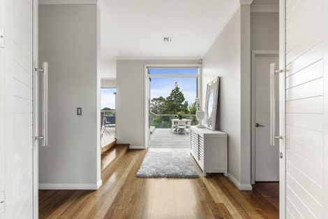 Photo of property in 497 Whitford Road, Whitford, Howick, 2571