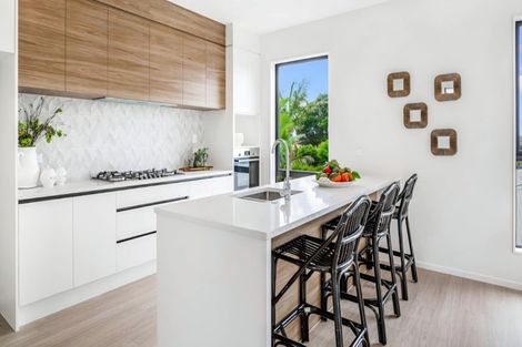 Photo of property in 16c Sheridan Drive, New Lynn, Auckland, 0600