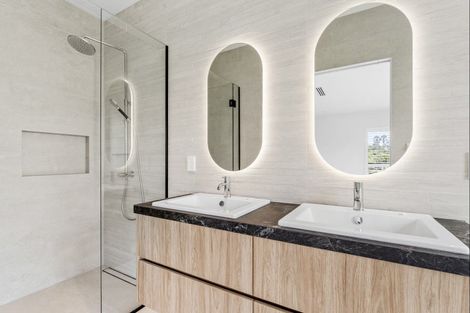 Photo of property in 261 Point Wells Road, Point Wells, 0986