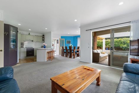 Photo of property in 61 Nielsen Gardens, Rototuna, Hamilton, 3210