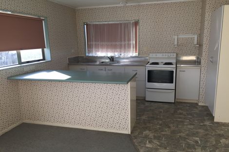 Photo of property in 4 Zefiro Drive, Massey, Auckland, 0614