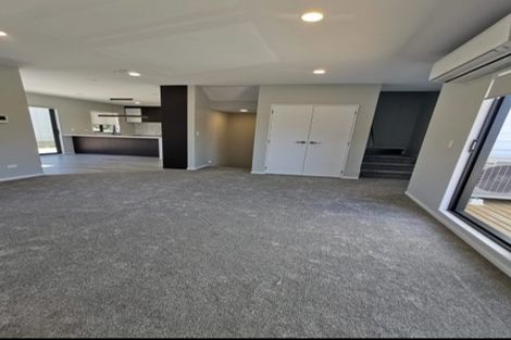 Photo of property in 13a Windermere Crescent, Blockhouse Bay, Auckland, 0600