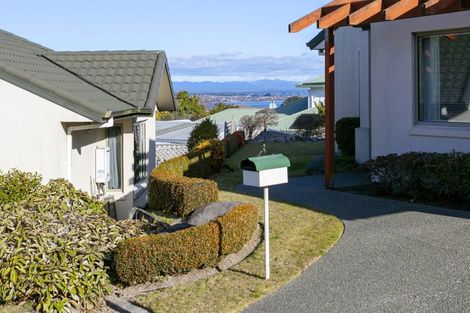 Photo of property in 26 Lakeridge Close, Rangatira Park, Taupo, 3330