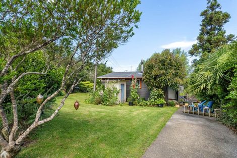 Photo of property in 9 Ocean Beach Road, Tairua, 3508