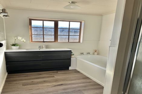 Photo of property in 96 Gladstone Terrace, Gladstone, Invercargill, 9810