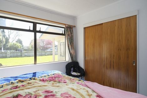 Photo of property in 15 Windsor Street, Dannevirke, 4930