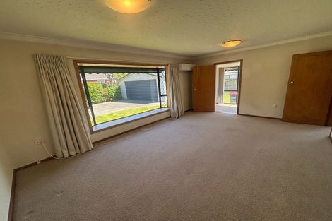 Photo of property in 27 Lochee Road, Upper Riccarton, Christchurch, 8041