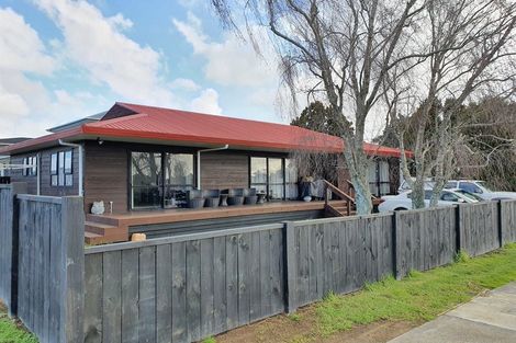 Photo of property in 12 Sutton Road, Drury, 2113