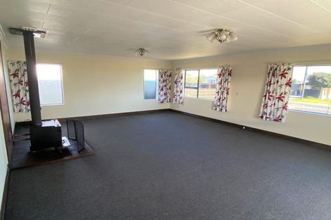 Photo of property in 6 Hussey Street, Oakura, 4314