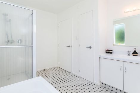 Photo of property in 66 Cliffs Road, Saint Clair, Dunedin, 9012