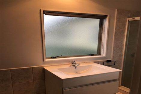 Photo of property in 2 Miles Avenue, Papatoetoe, Auckland, 2025