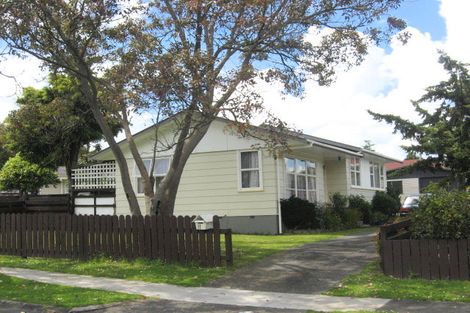 Photo of property in 11 Malmo Place, Manurewa, Auckland, 2102