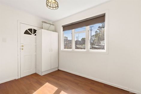 Photo of property in 321 Glenfield Road, Glenfield, Auckland, 0629