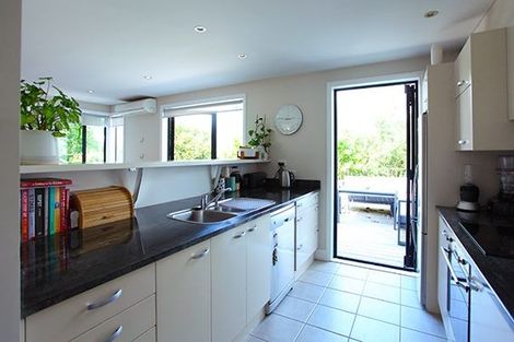 Photo of property in 27c Tamaki Bay Drive, Pakuranga, Auckland, 2010