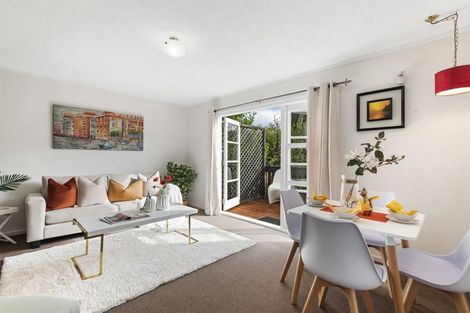 Photo of property in 1/23a Cliff Road, Torbay, Auckland, 0630