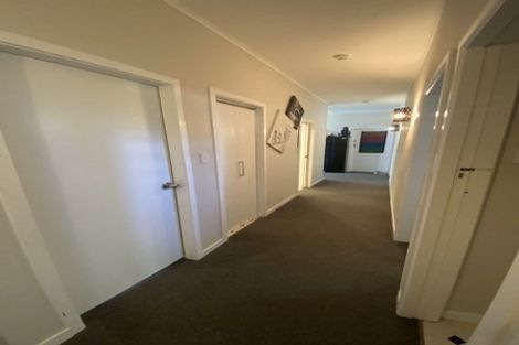 Photo of property in 62 Kelburn Parade, Kelburn, Wellington, 6012