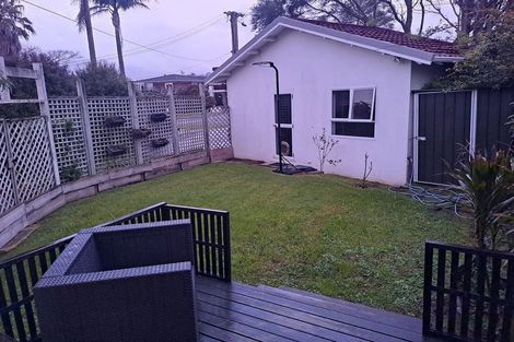 Photo of property in 1/142 Clovelly Road, Bucklands Beach, Auckland, 2012