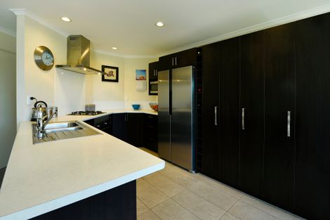 Photo of property in 40 Hoult Crescent, Monaco, Nelson, 7011