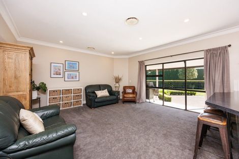 Photo of property in 138 Valley Views, Fitzherbert, Palmerston North, 4472