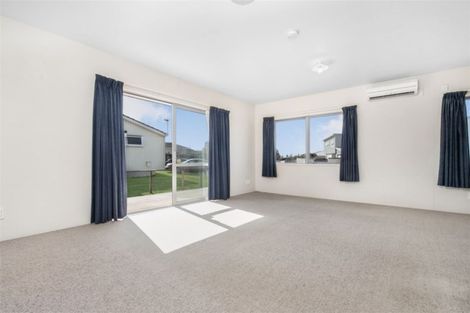 Photo of property in 22 Cottingham Crescent, Mangere East, Auckland, 2024