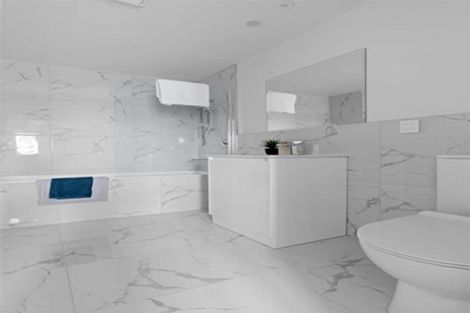 Photo of property in 2 Warbler Crescent, Papakura, 2110