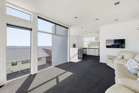 Photo of property in 31 Karewa Parade, Papamoa Beach, Papamoa, 3118