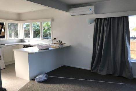 Photo of property in 3 Tobruk Crescent, Milford, Auckland, 0620