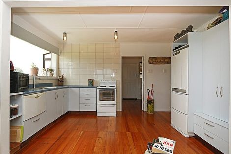 Photo of property in 19 Hector Place, Opunake, 4616