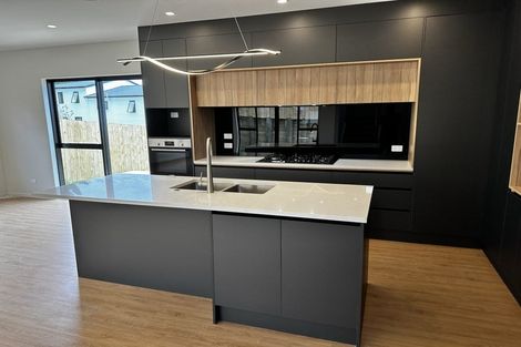 Photo of property in 8 Snuggery Loop, Orewa, 0931